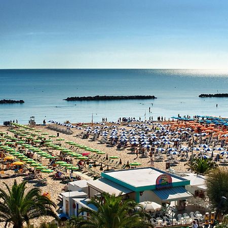 Hotel Continental San Benedetto del Tronto Exterior foto