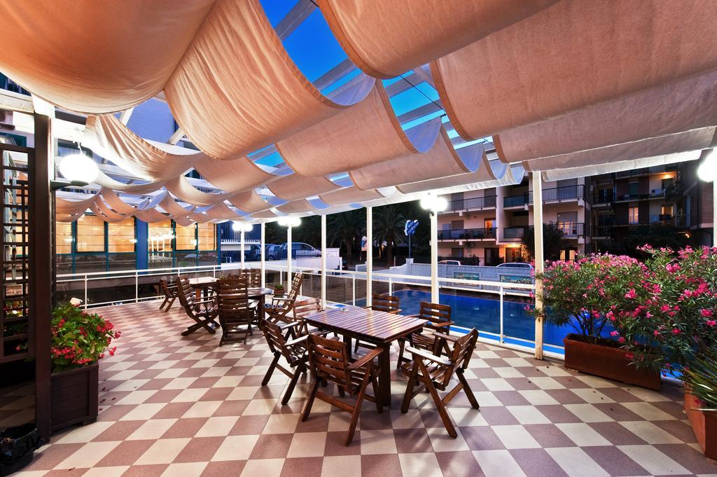 Hotel Continental San Benedetto del Tronto Exterior foto