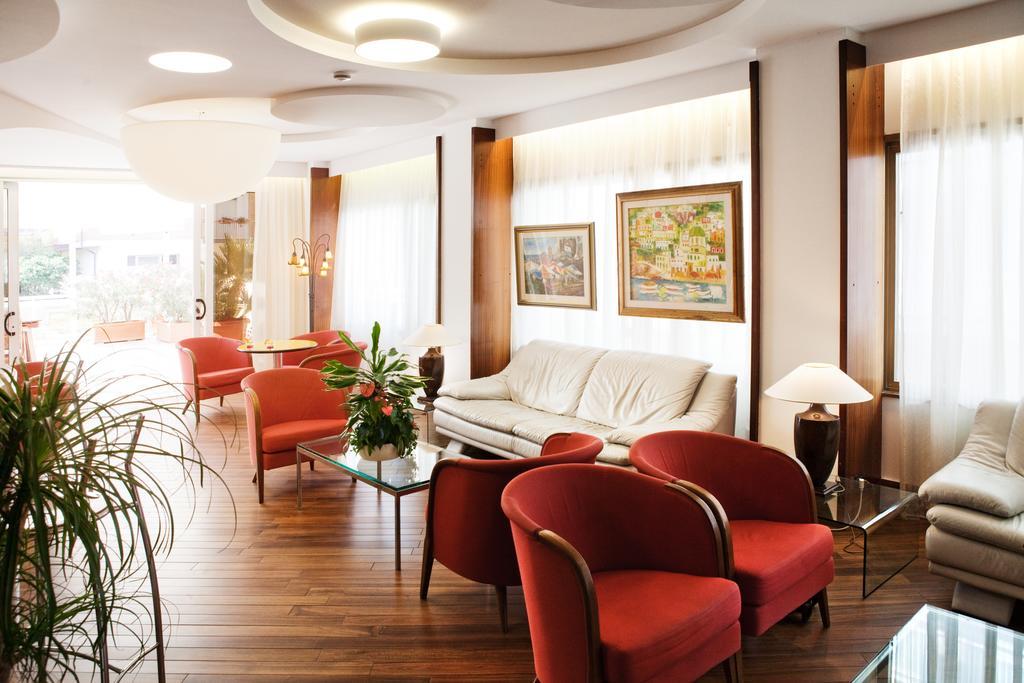 Hotel Continental San Benedetto del Tronto Exterior foto