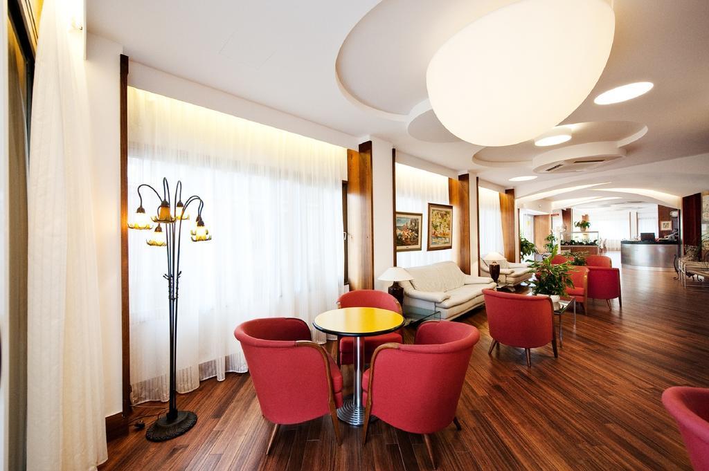 Hotel Continental San Benedetto del Tronto Exterior foto