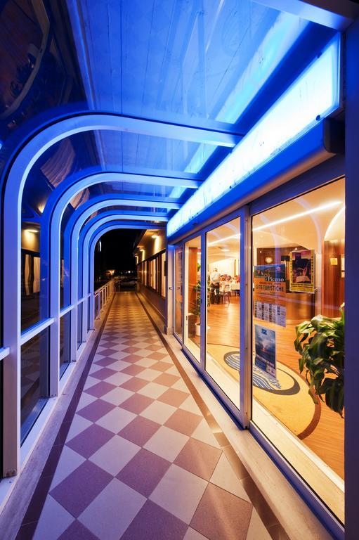 Hotel Continental San Benedetto del Tronto Exterior foto